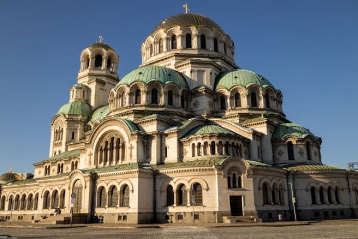 България