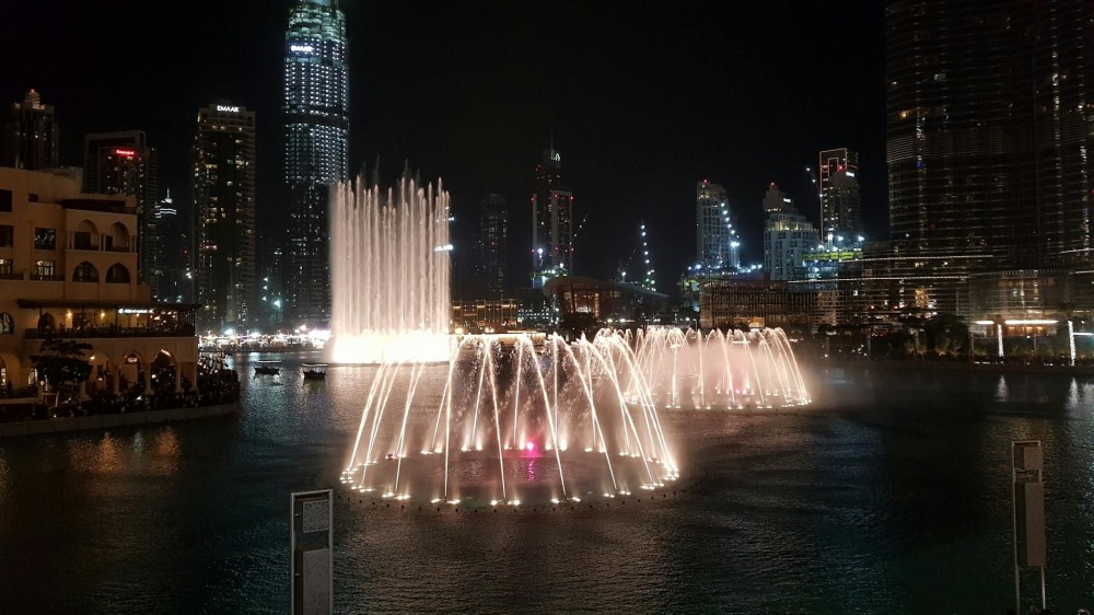 Дубайските фонтани (The Dubai Fountain) 